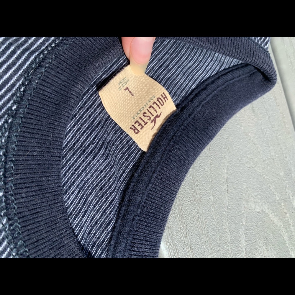 Hollister boys size large striped shirt - Picture 4 of 4